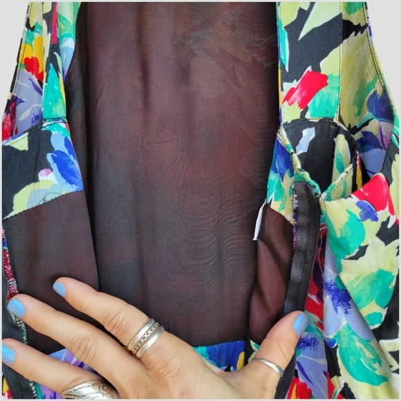 RARE VINTAGE 90s R.J. STEVENS Floral Peekaboo Back Floral Culotte Jumpsu… - Picture 11 of 16